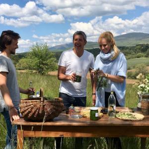 Atelier de fabrication d'un baume pour les bronches